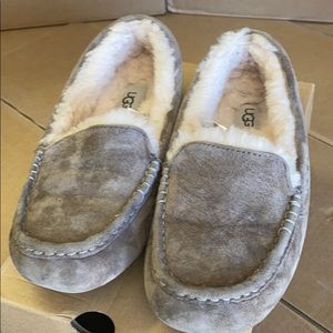Ugg slipper
